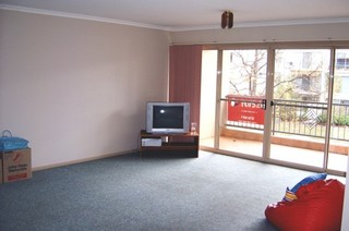 Living (2007-04-30)