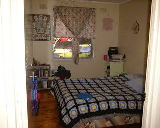 Bed 1 (2001-07-05)