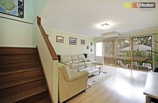 Lounge 3 (2011-05-19)