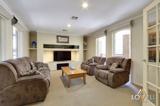 Lounge Room (2017-11-08)