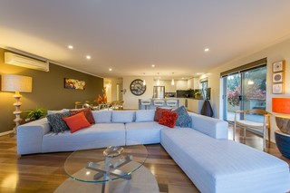 Lounge Room (2013-10-16)