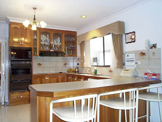Kitchen (2001-09-04)