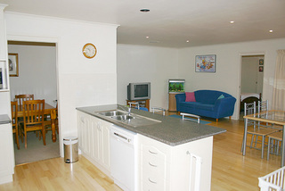 kitchen/family room (2005-12-14)