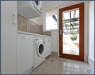 Laundry (2011-08-03)