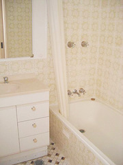 Bathroom (2013-12-02)