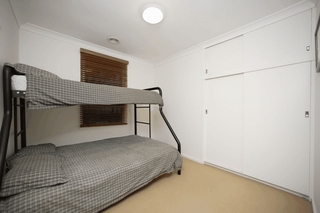 Bed 4 (2007-05-24)