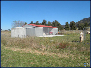 Four Bay Shed (2012-04-19)