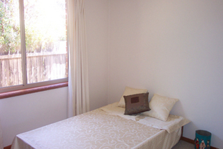 Bed 2 (2004-11-18)