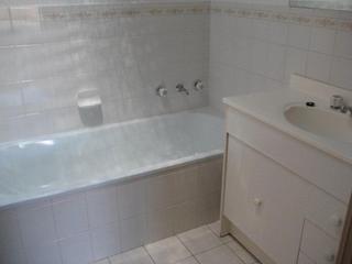 Bathroom (2014-07-17)
