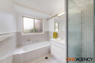 Bathroom (2015-10-21)