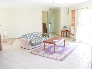 Family room (2003-12-17)