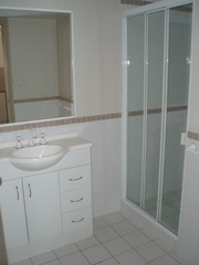 Bathroom (2010-08-18)
