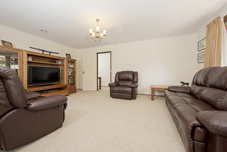 Lounge Room (2013-03-19)