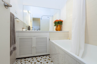 Bathroom (2013-02-05)