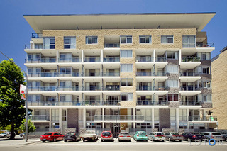 Front of Building (2016-04-13)