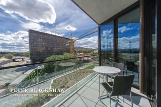Balcony (2012-12-14)
