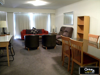 Lounge Room (2014-07-28)