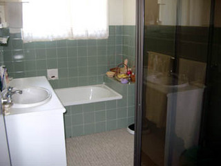 Bathroom (2003-10-03)