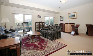 Lounge Room (2007-06-07)