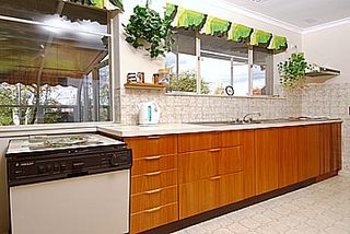 Kitchen (2003-10-01)