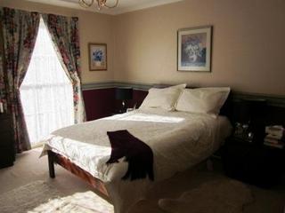 Bedroom 1 (2013-03-14)
