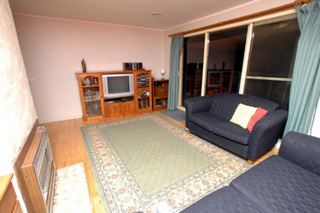 Lounge Room (2013-10-10)