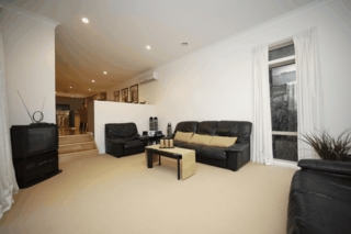 Living room (2007-05-24)