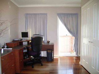 Bed 2 (2005-09-01)