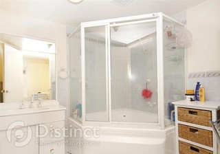 Bathroom (2018-06-25)