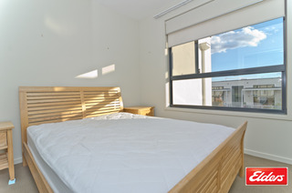 Bedroom 1 (2013-04-23)