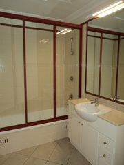 Bathroom (2012-02-02)
