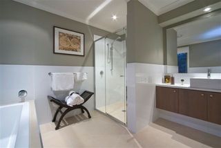 Bathroom (2009-06-24)