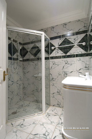 Bathroom (2006-07-11)