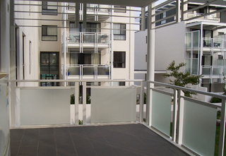 Balcony (2006-05-01)