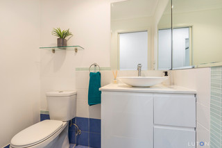 Main Bathroom (2019-10-21)