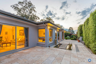 Outdoor Entertaining (2015-11-11)