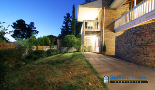 Front Courtyard (2006-05-18)