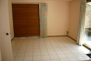 Family room (2005-10-13)