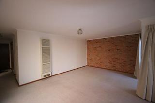 Lounge Room (2013-08-15)