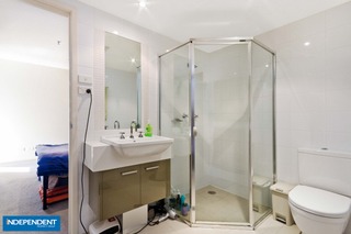 Bathroom (2013-03-13)