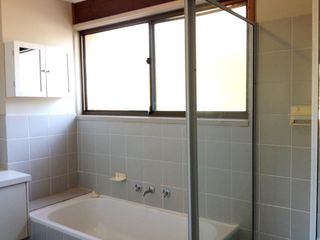 Bathroom (2014-02-24)