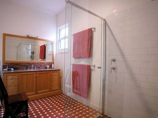 Ensuite (2006-10-19)