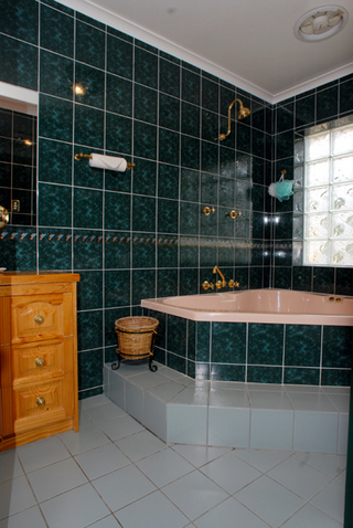 Bathroom (2006-08-11)