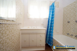 Bathroom (2006-01-25)