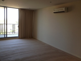 Lounge Room (2014-11-14)