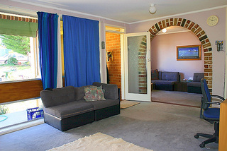 Lounge to TV room (2005-09-15)