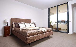 Bed 1 (2005-02-09)