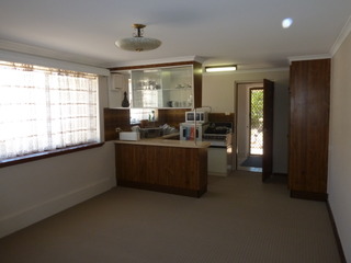 Flat-kitchen/dining (2012-11-23)