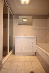 Bathroom (2015-02-26)