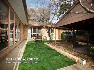 Front Courtyard (2011-06-03)